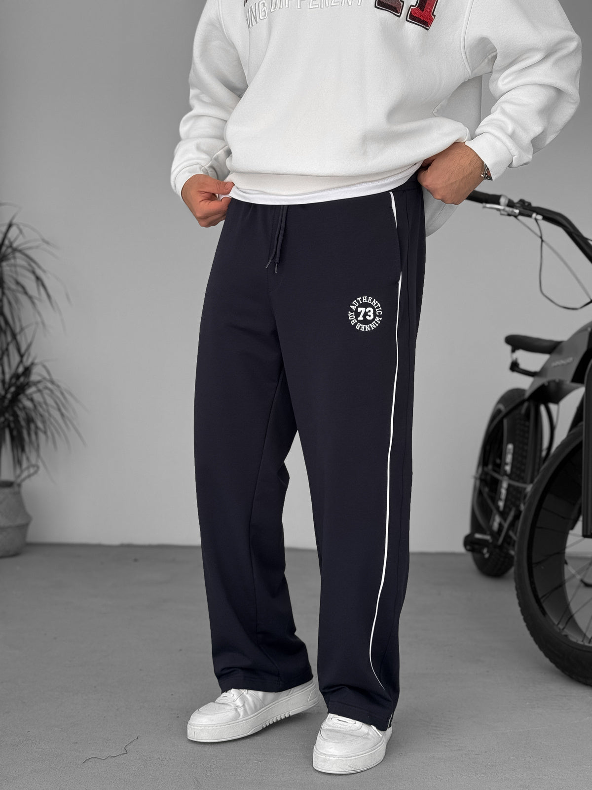 Men's black Track Pants with Side Stripe